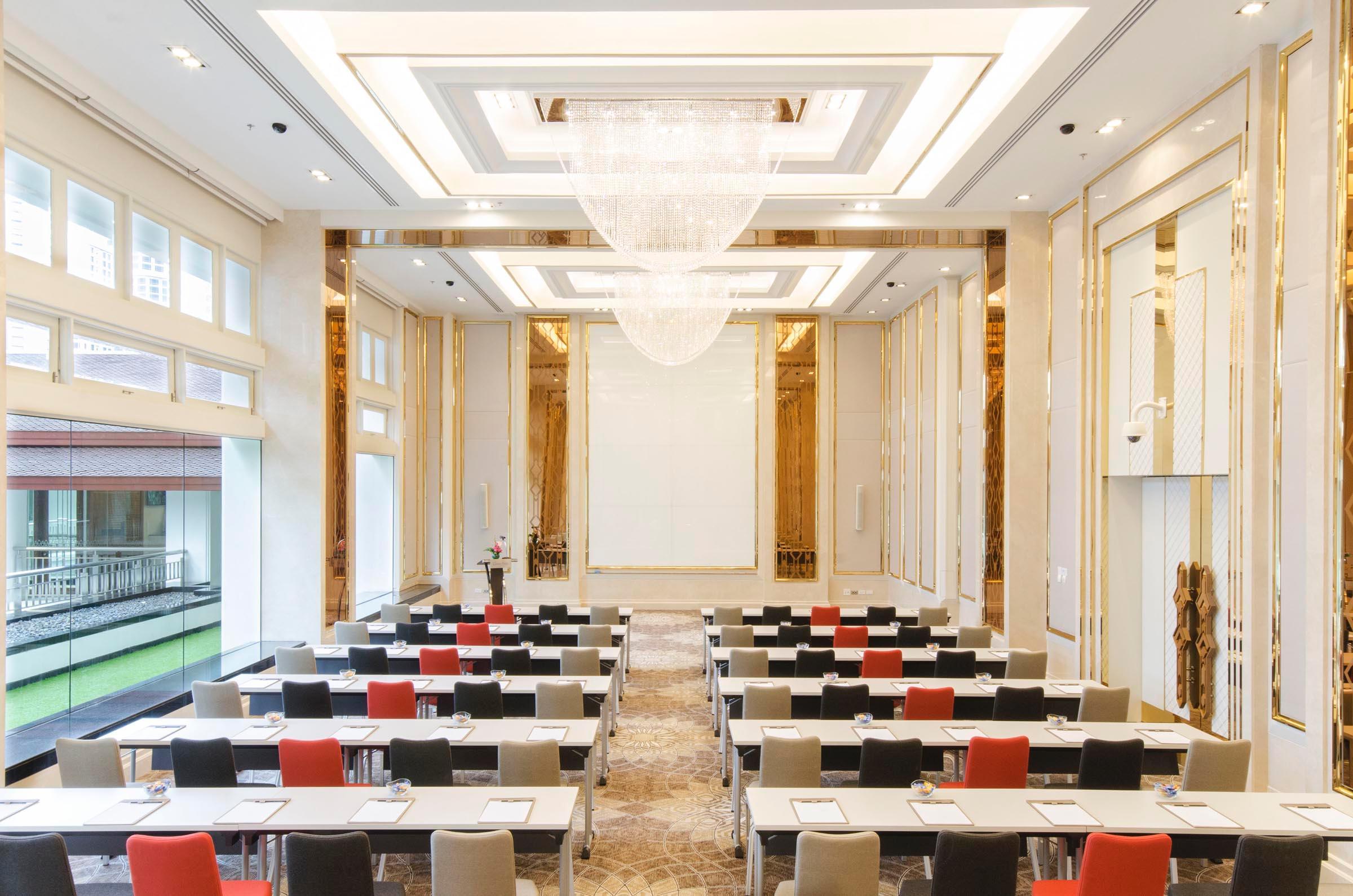 Отель Grande Centre Point Ploenchit Бангкок Экстерьер фото The main conference room